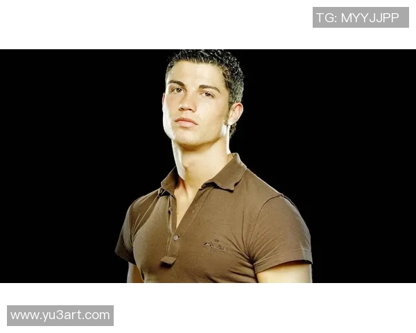 现役足球明星颜值爆表他们的魅力让球迷心动不已